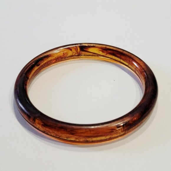 Two Vintage Bangle Bracelets Faux Tortoise Shell Translucent Lucite - Picture 12 of 16